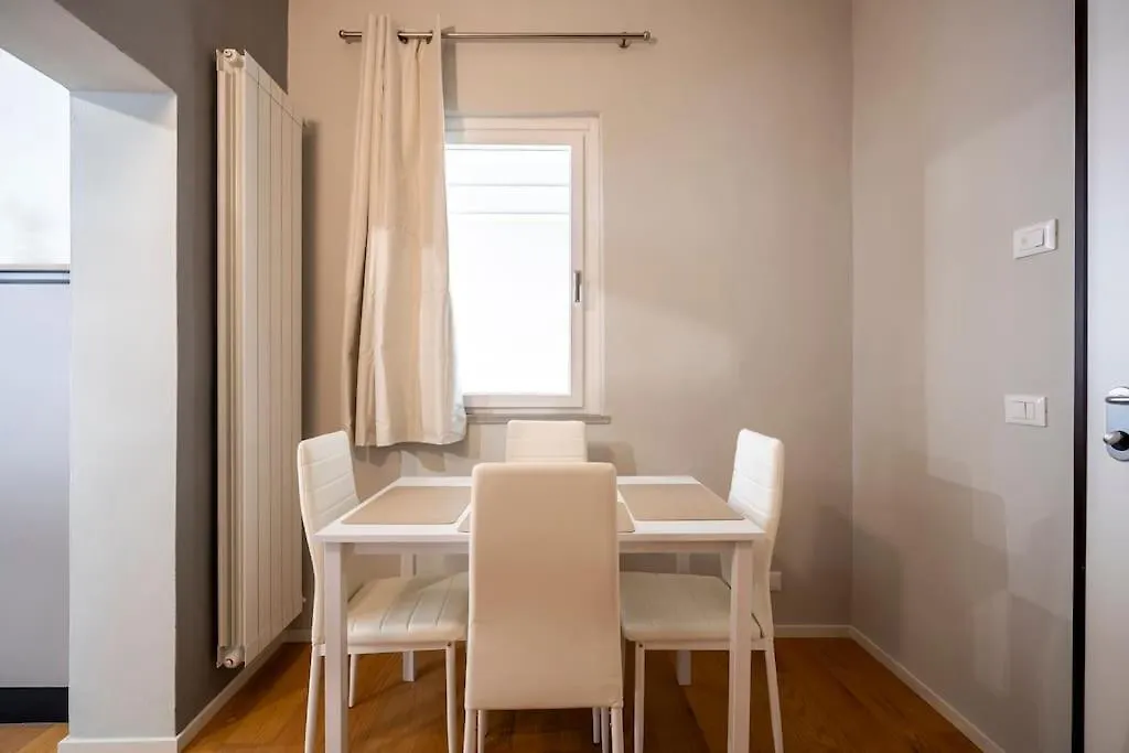 ארצו Anna Home - 5 Minuti Centro Storico - Moderno Appartamento דירה